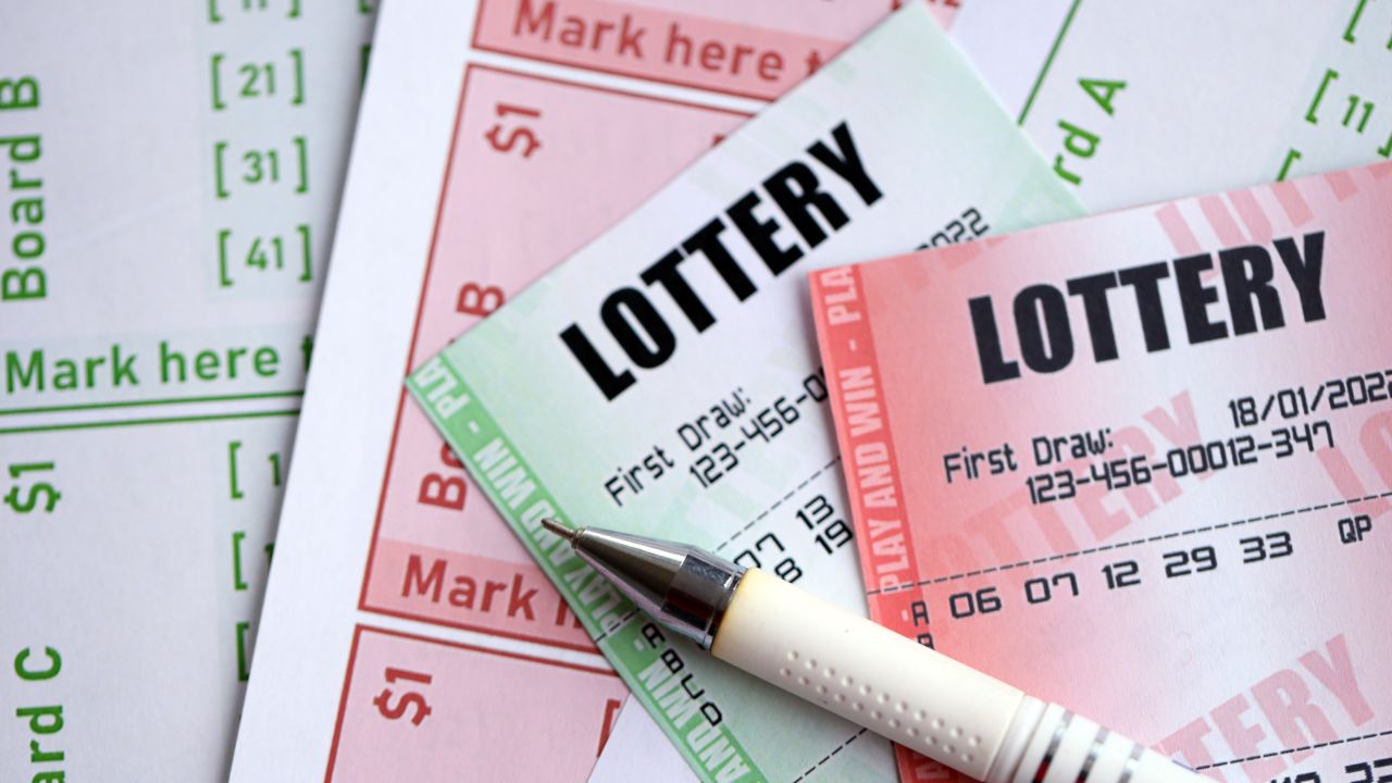 Powerball vs Mega Millions: Which Game Gives You Better Odds?